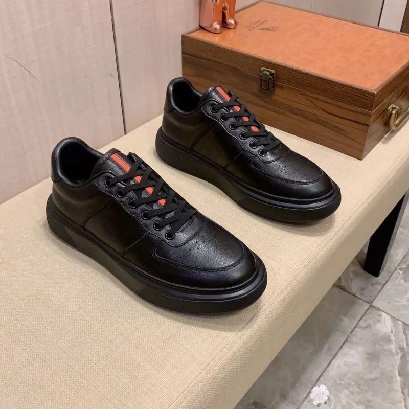 Bold Prada Low Shoes 35529