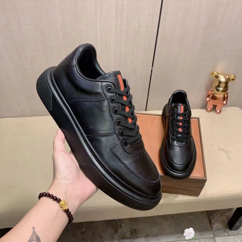 Bold Prada Low Shoes 35529