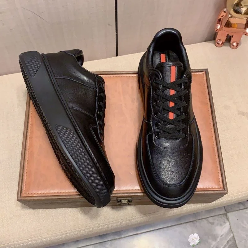 Bold Prada Low Shoes 35529