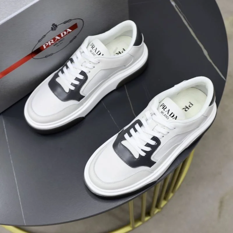 EyeCatching Prada Low Shoes 35504