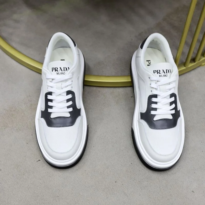 EyeCatching Prada Low Shoes 35504