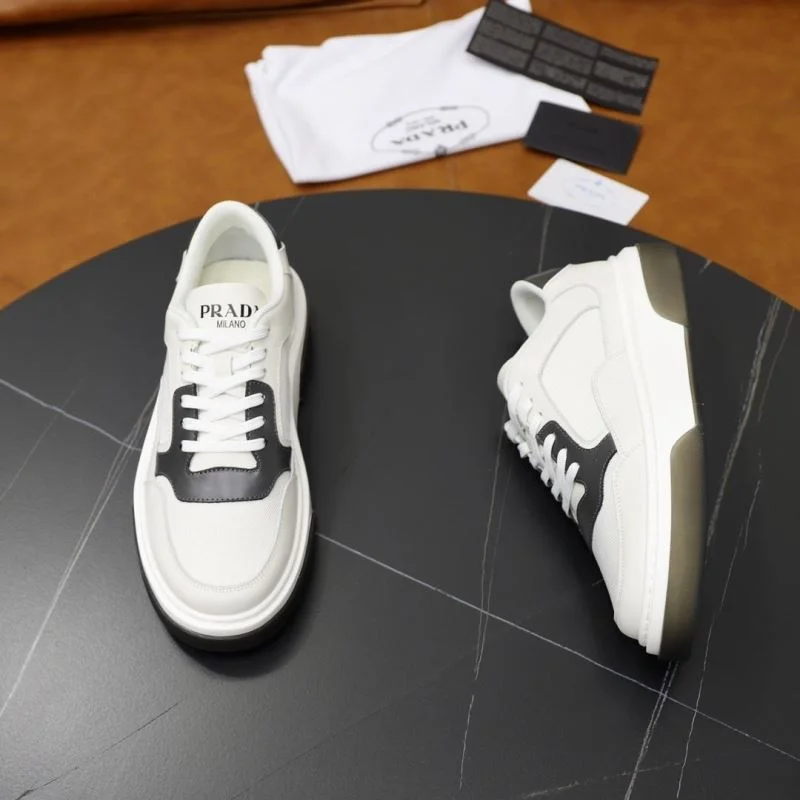 EyeCatching Prada Low Shoes 35504