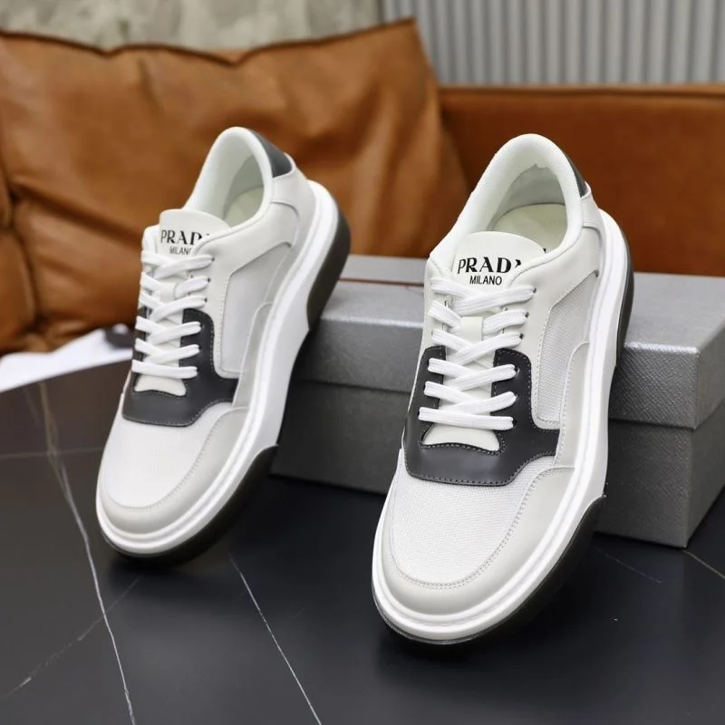 EyeCatching Prada Low Shoes 35504