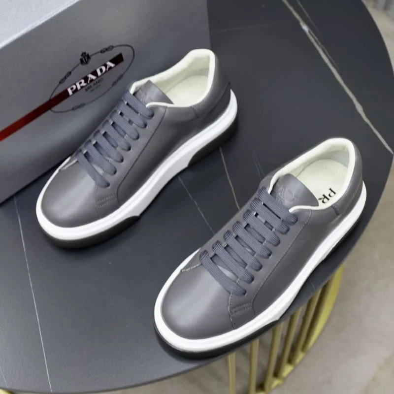 Prada Low Shoes Chic 35505
