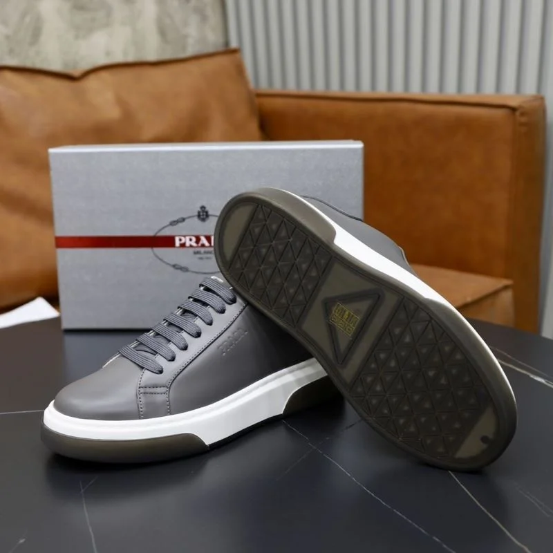 Prada Low Shoes Chic 35505