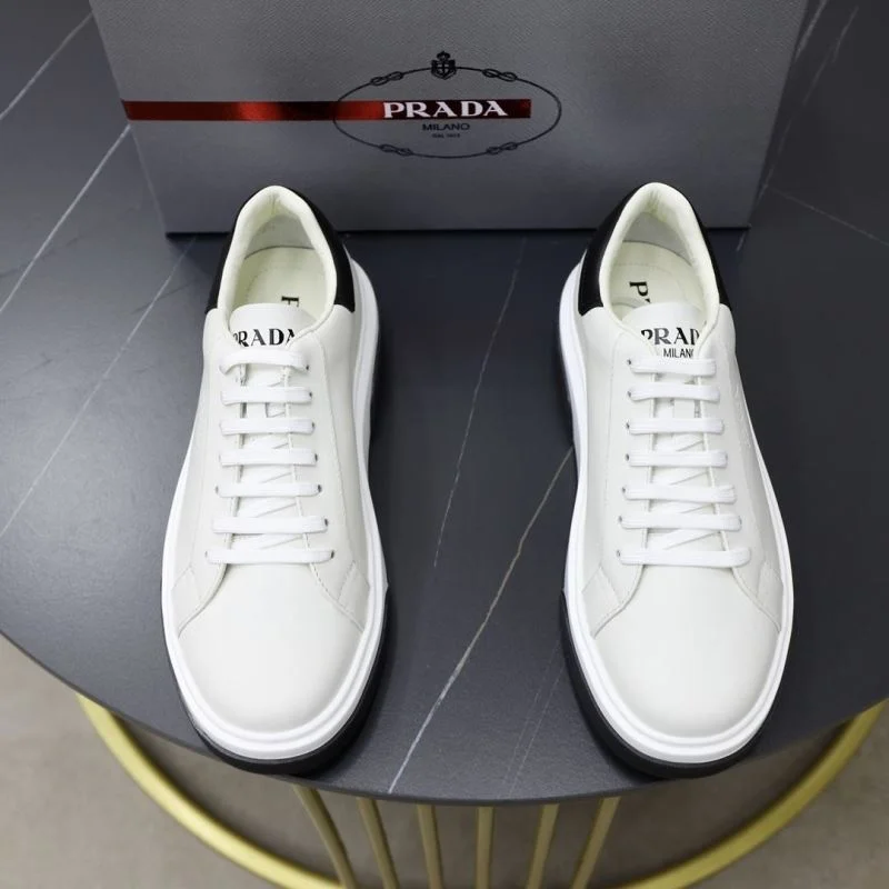 Prada Low Shoes Stylish 35503