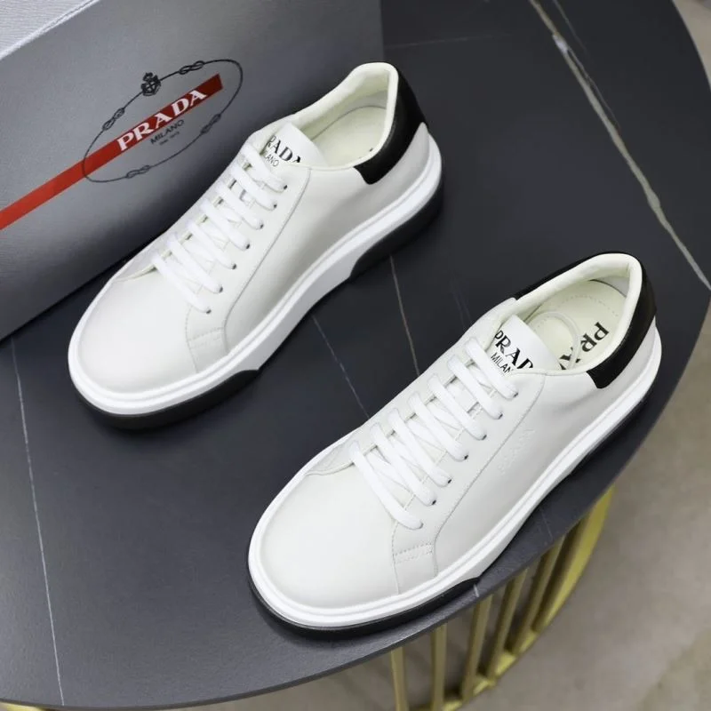 Prada Low Shoes Stylish 35503