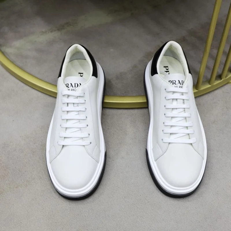 Prada Low Shoes Stylish 35503
