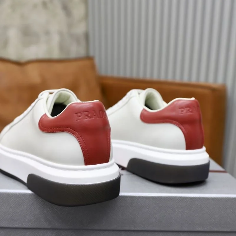 Fashionable Prada Low Shoes 35500