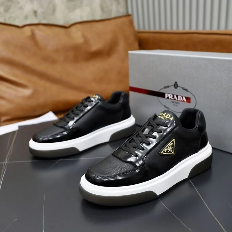 Snug Prada Low Shoes 35501