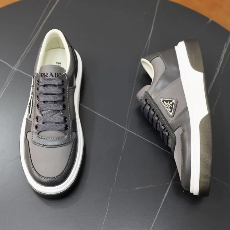 Prada Low Shoes Attractive 35482