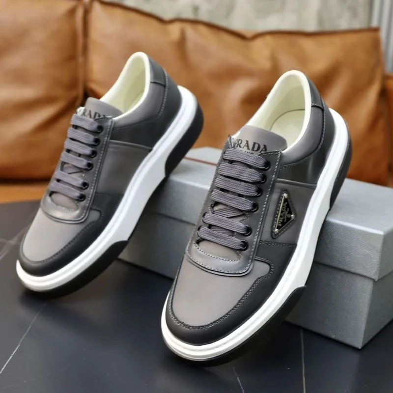 Prada Low Shoes Attractive 35482