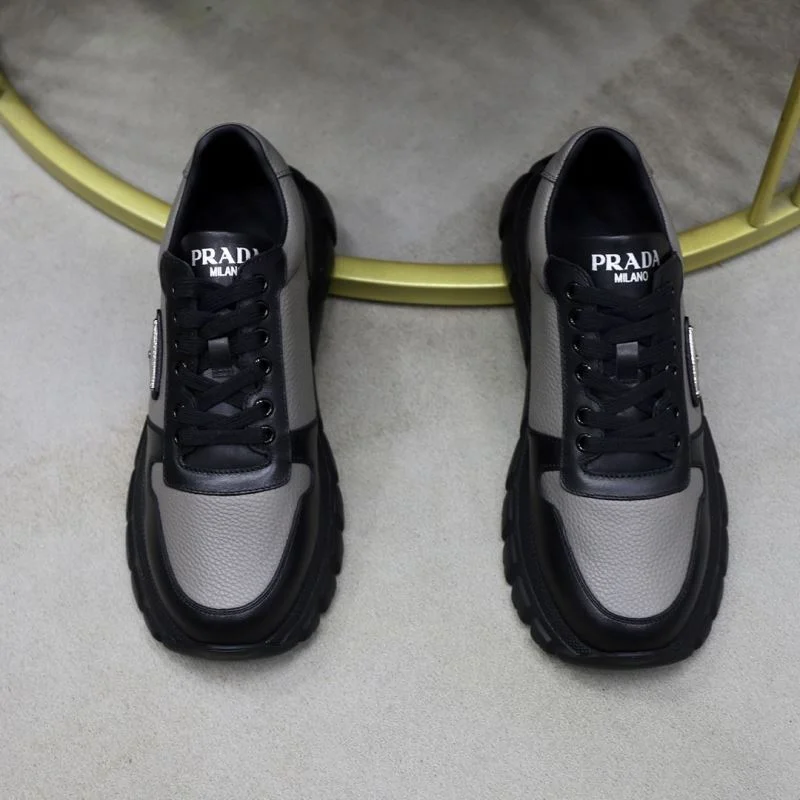 Casual Prada Low Shoes 35497