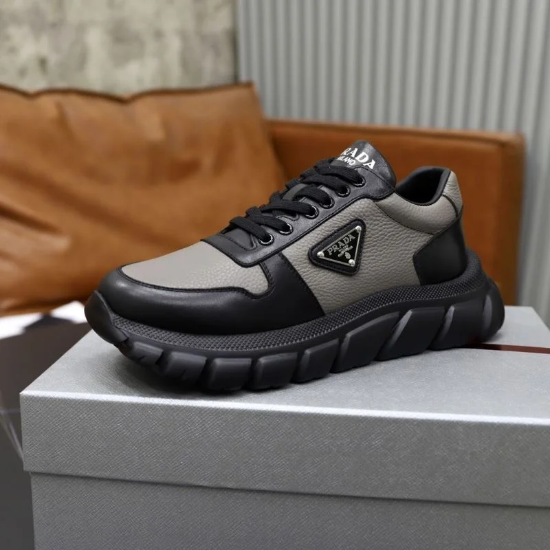 Casual Prada Low Shoes 35497