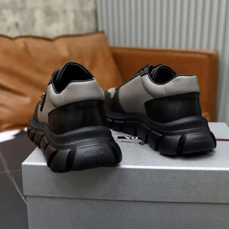 Casual Prada Low Shoes 35497