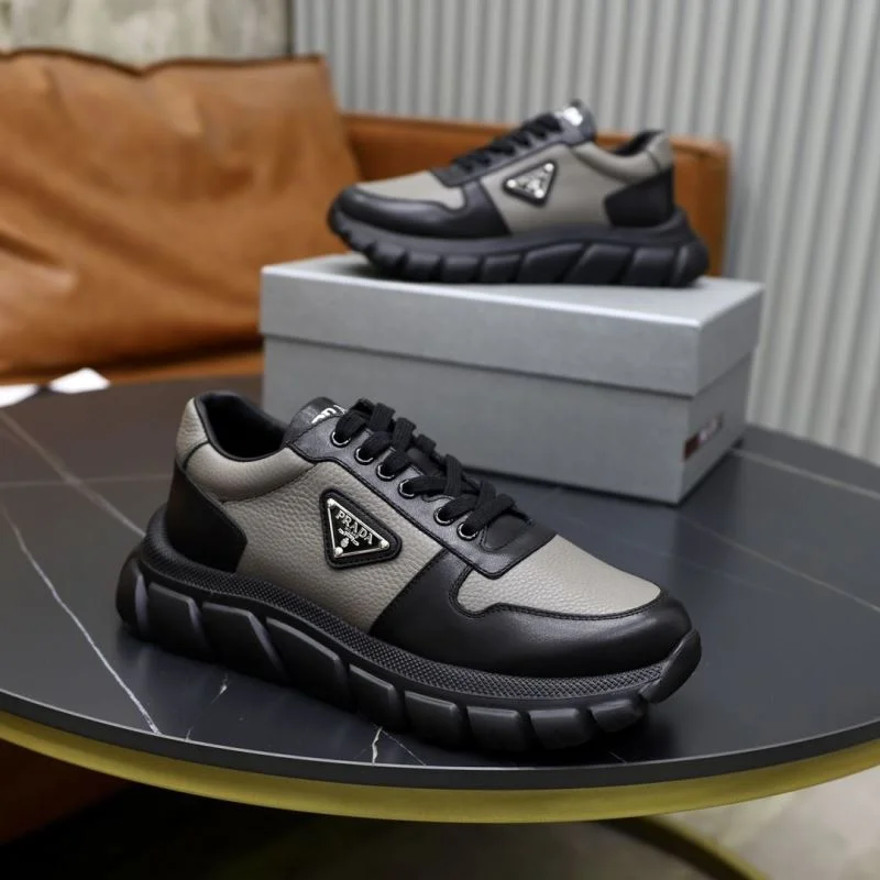 Casual Prada Low Shoes 35497