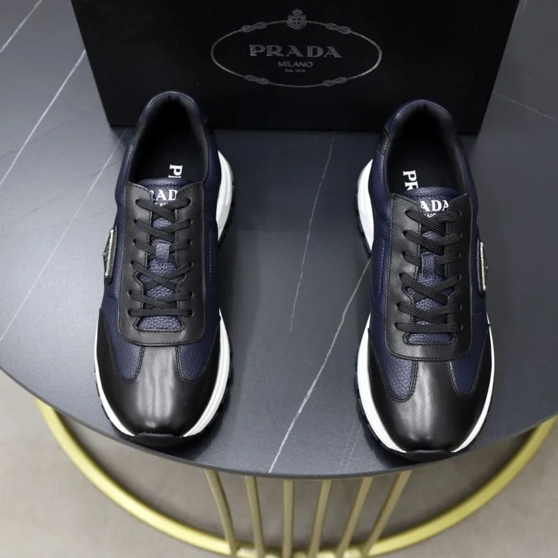 Minimalist Prada Low Shoes 35490