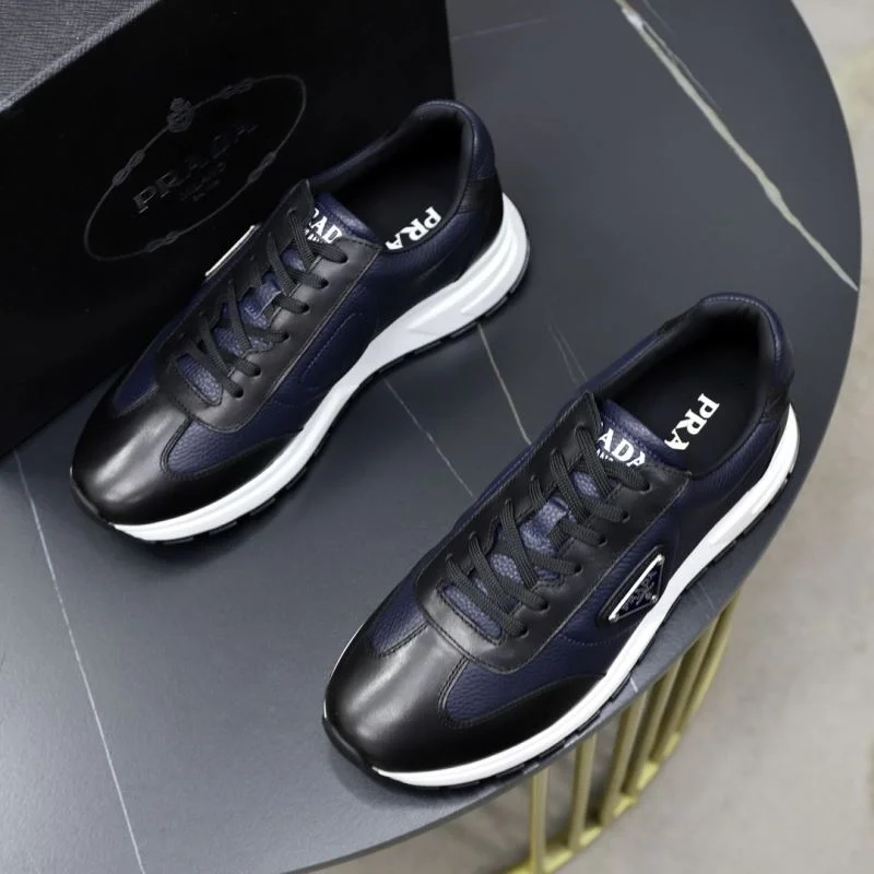 Minimalist Prada Low Shoes 35490