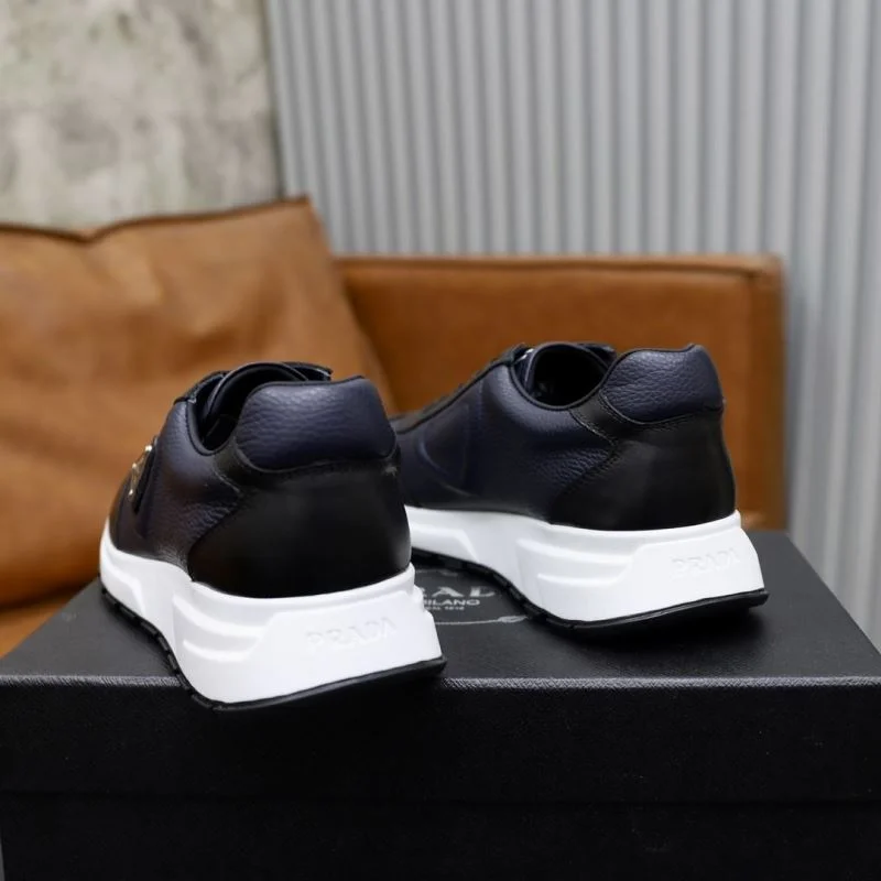 Minimalist Prada Low Shoes 35490