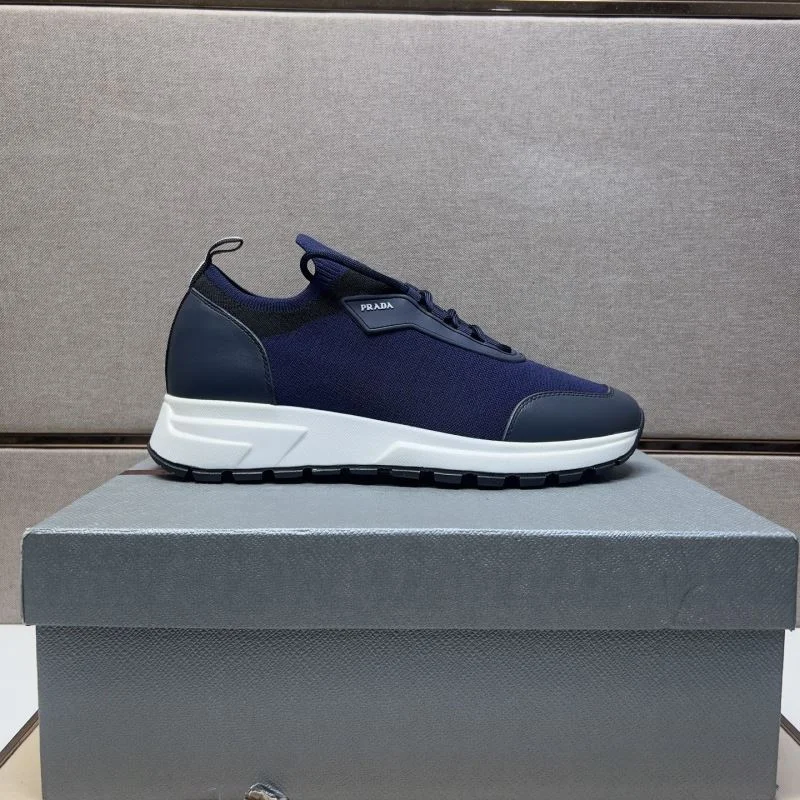 Casual Prada Low Shoes 35486