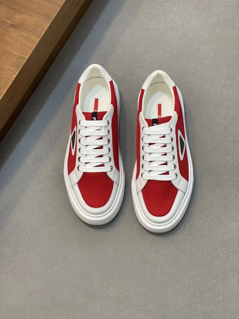 Functional Prada Low Shoes 35477