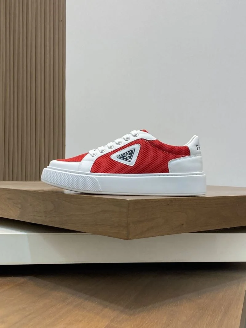 Functional Prada Low Shoes 35477