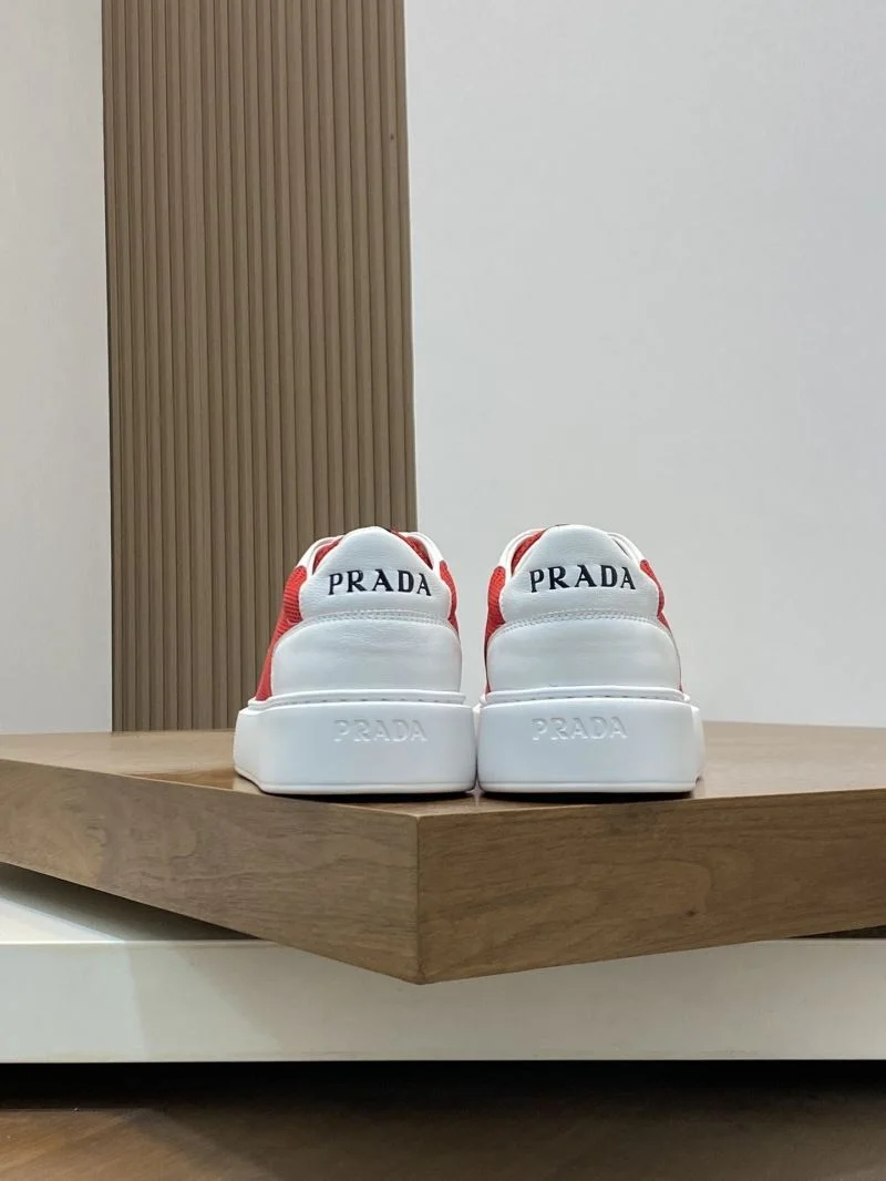 Functional Prada Low Shoes 35477