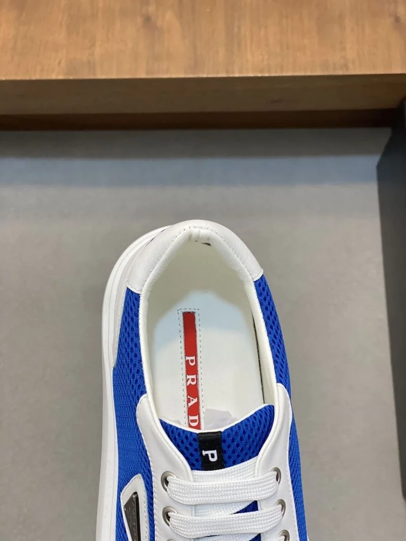 Durable Prada Low Shoes 35468