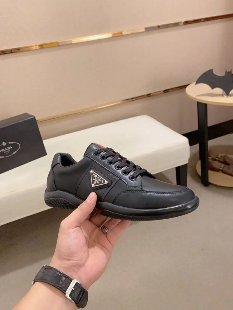 Prada Low Shoes EyeCatching 35465