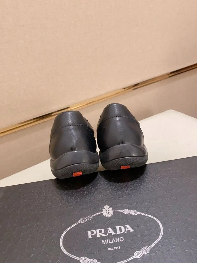 Prada Low Shoes EyeCatching 35465