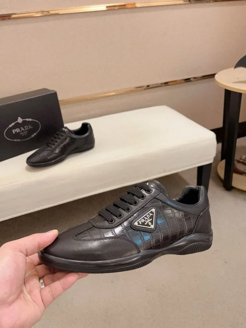 Prada Low Shoes Versatile 35463