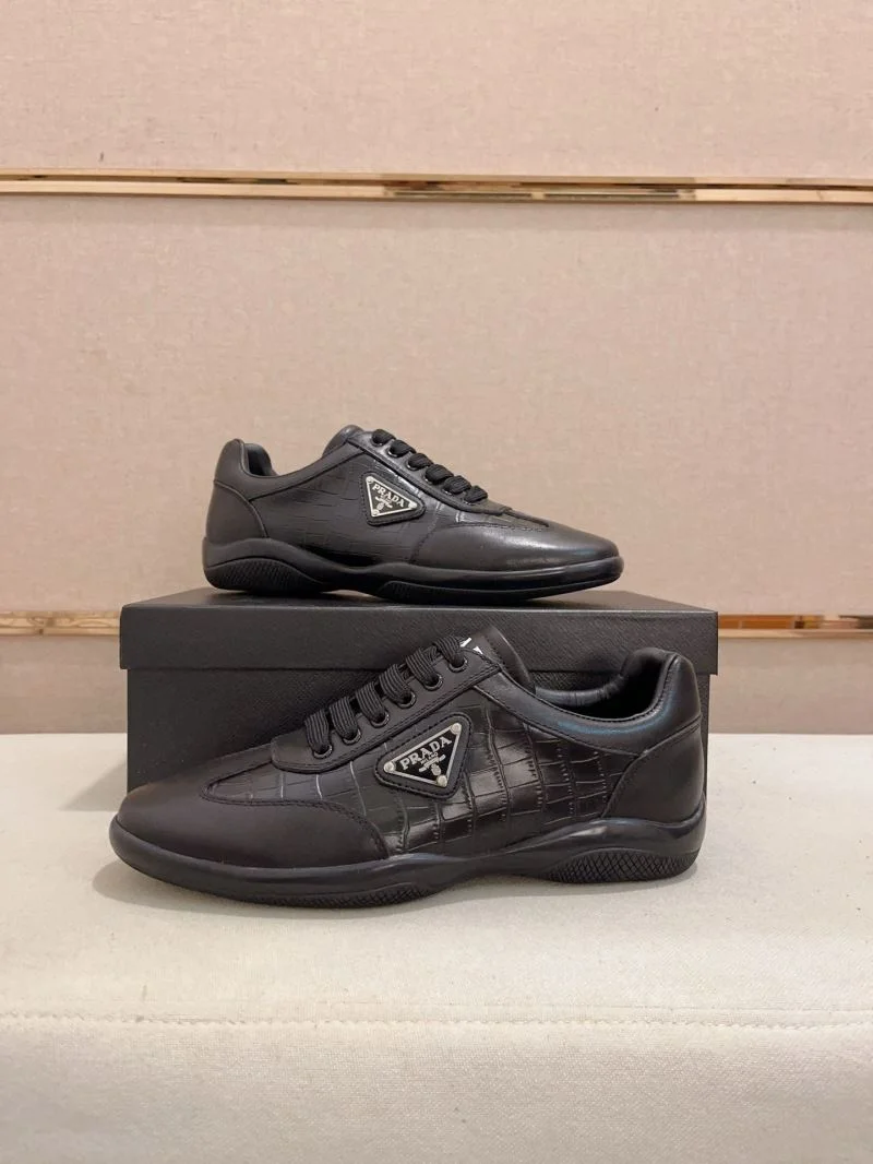 Prada Low Shoes Versatile 35463