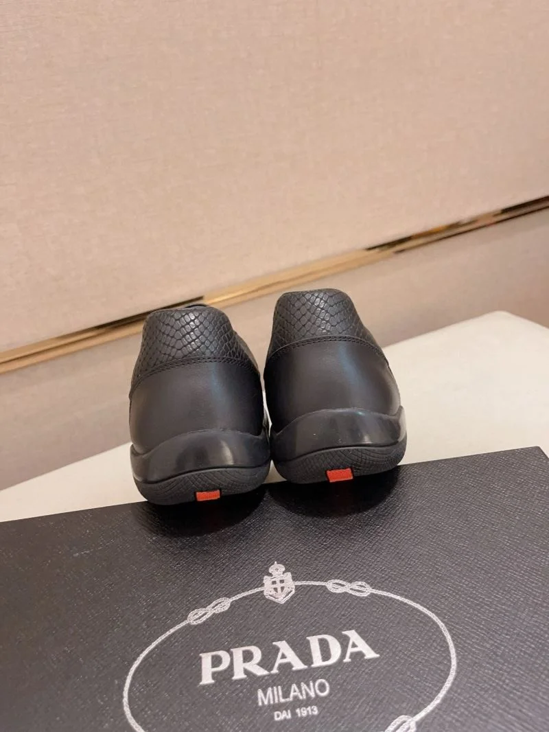 Prada Low Shoes Versatile 35463