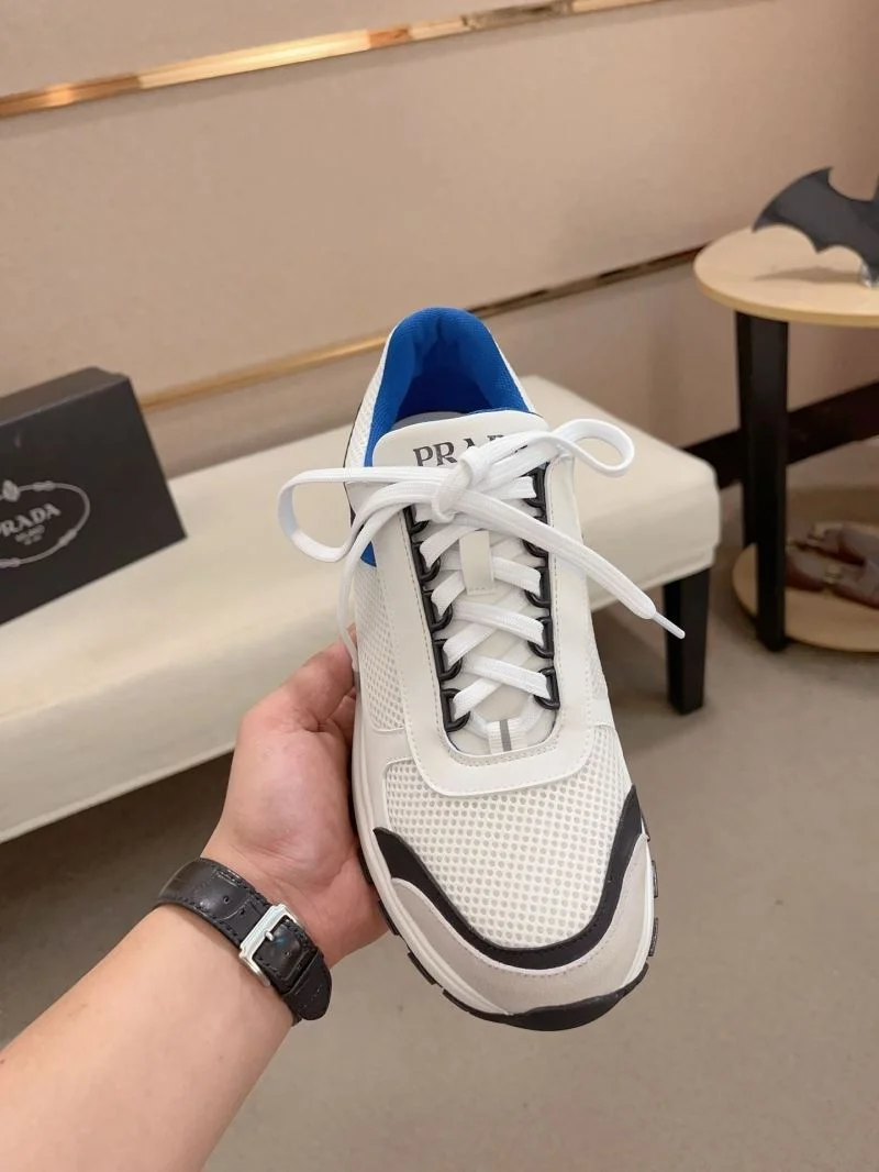 Lightweight Prada Low Shoes 35462