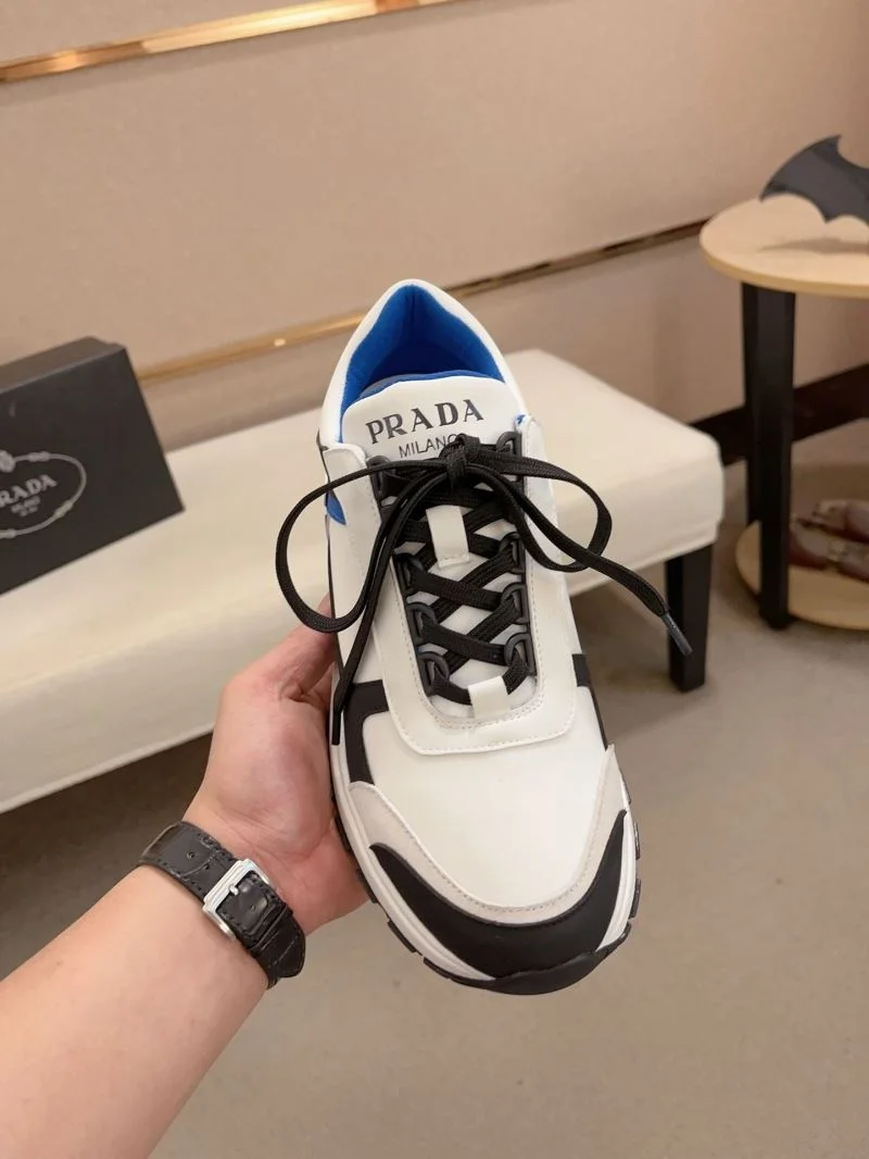 UrbanChic Prada Low Shoes 35461