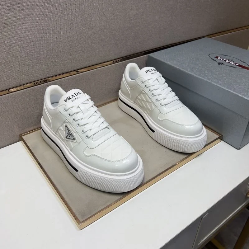 Prada Low Shoes Comfortable 35437