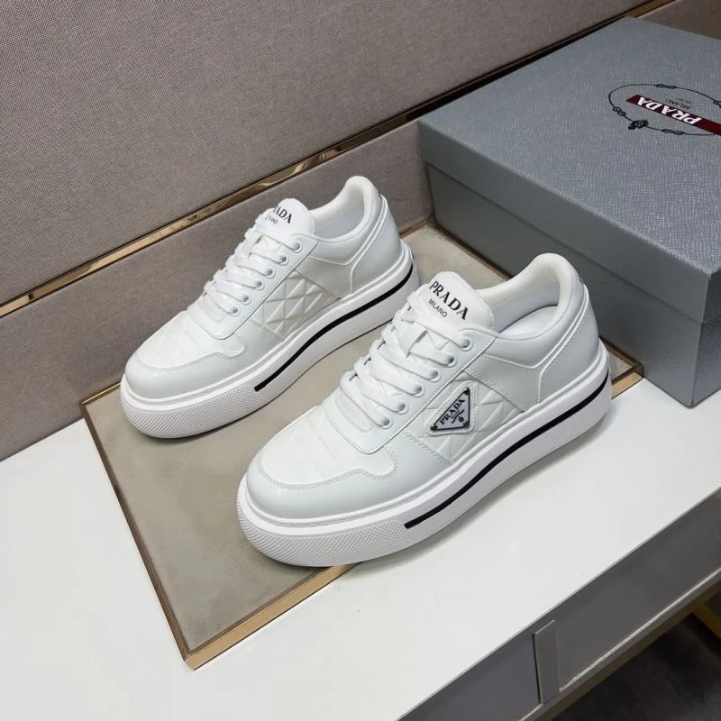 Prada Low Shoes Comfortable 35437