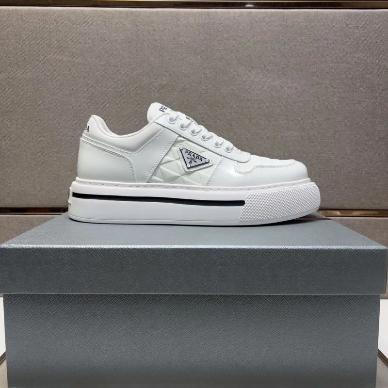 Prada Low Shoes Comfortable 35437