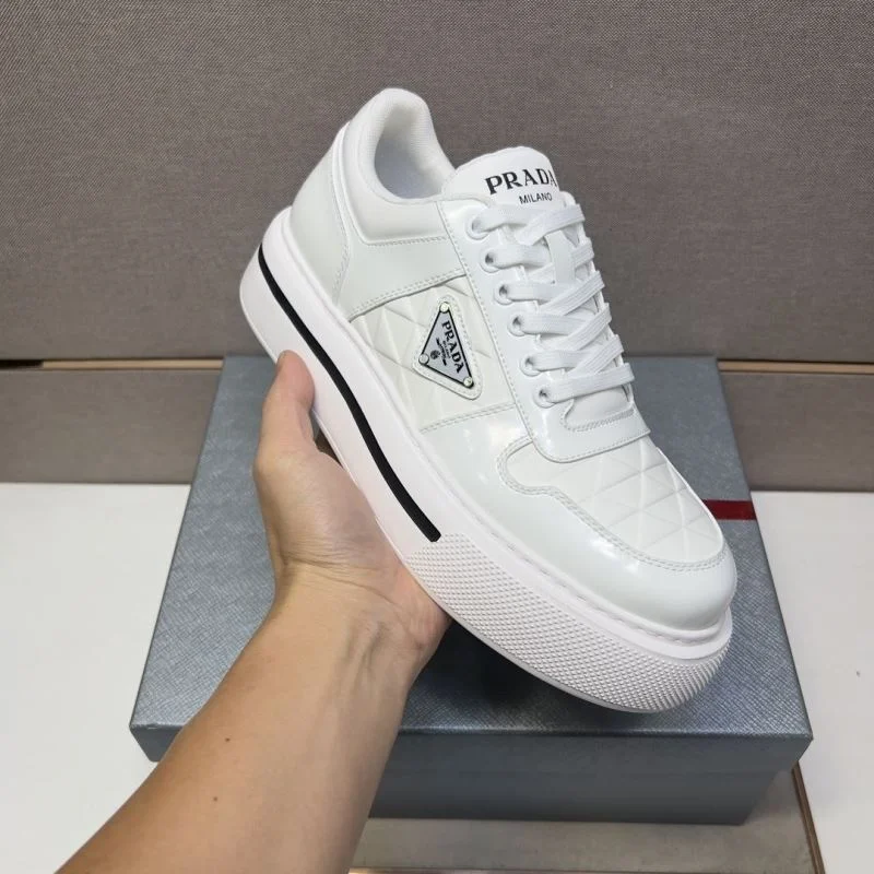 Prada Low Shoes Comfortable 35437