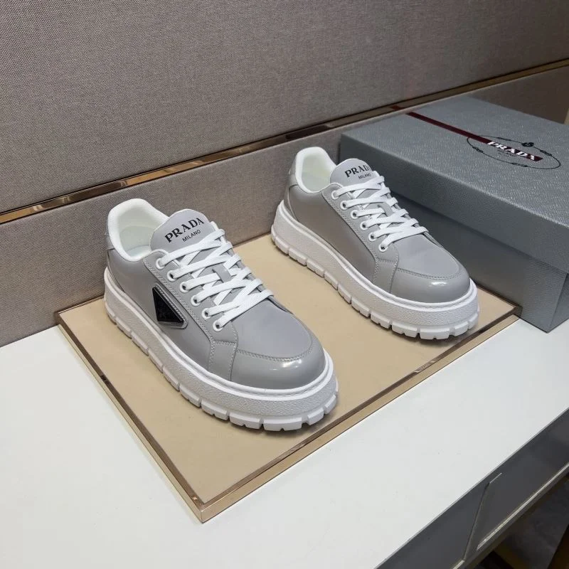 Prada Low Shoes TopPick 35454