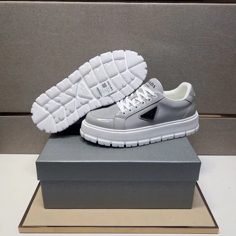 Prada Low Shoes TopPick 35454