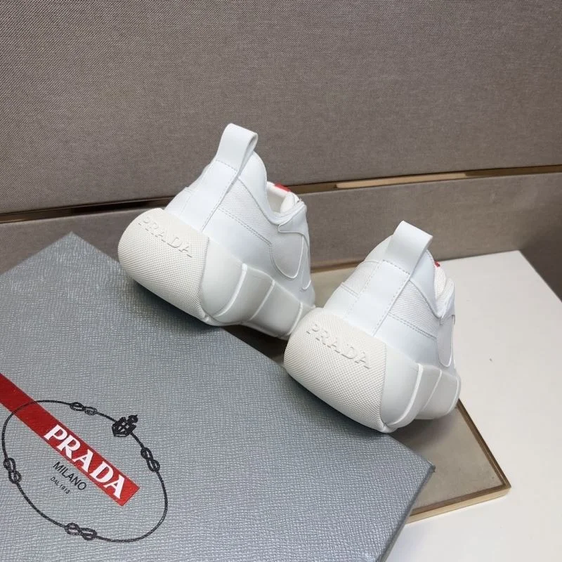 Prada Low Shoes WellDesigned 35438