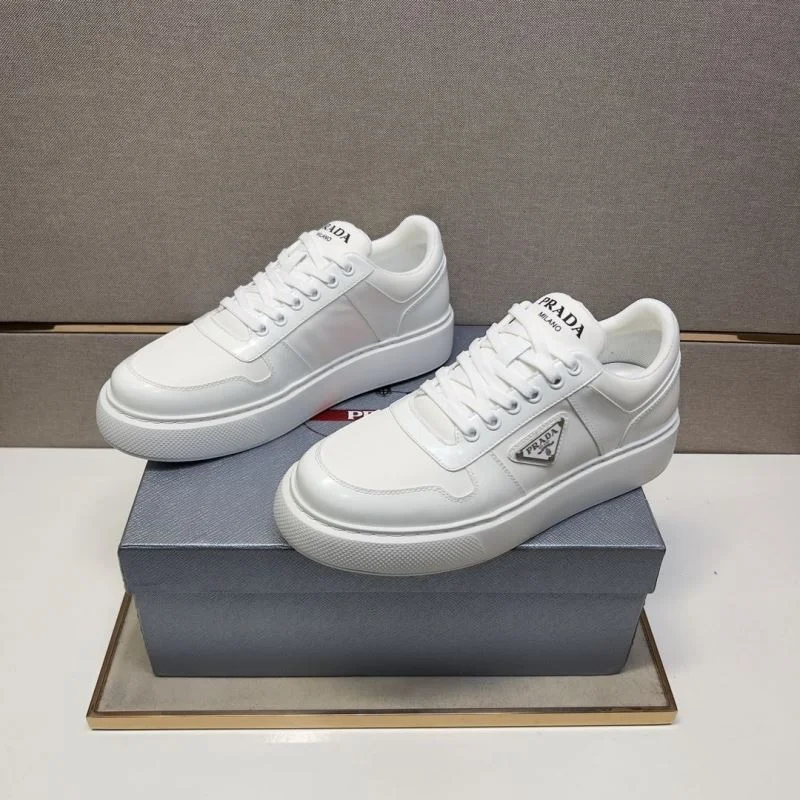 Attractive Prada Low Shoes 35443