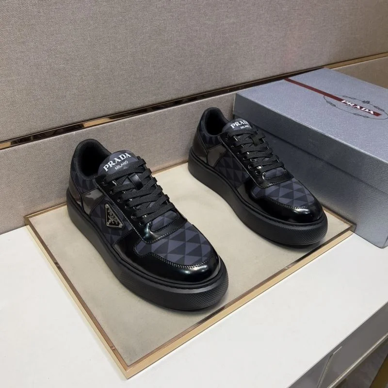 WellDesigned Prada Low Shoes 35441
