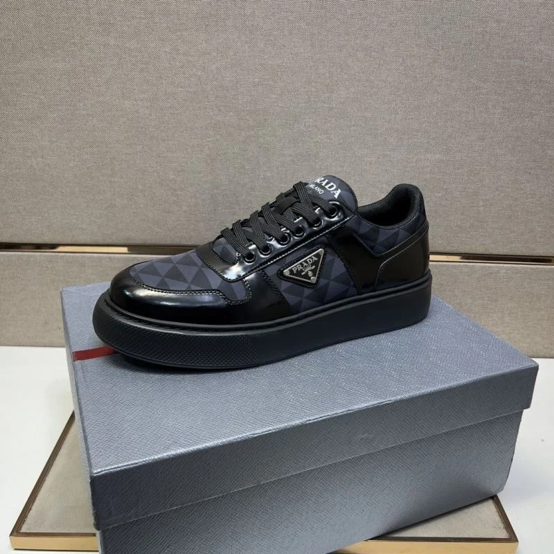 WellDesigned Prada Low Shoes 35441