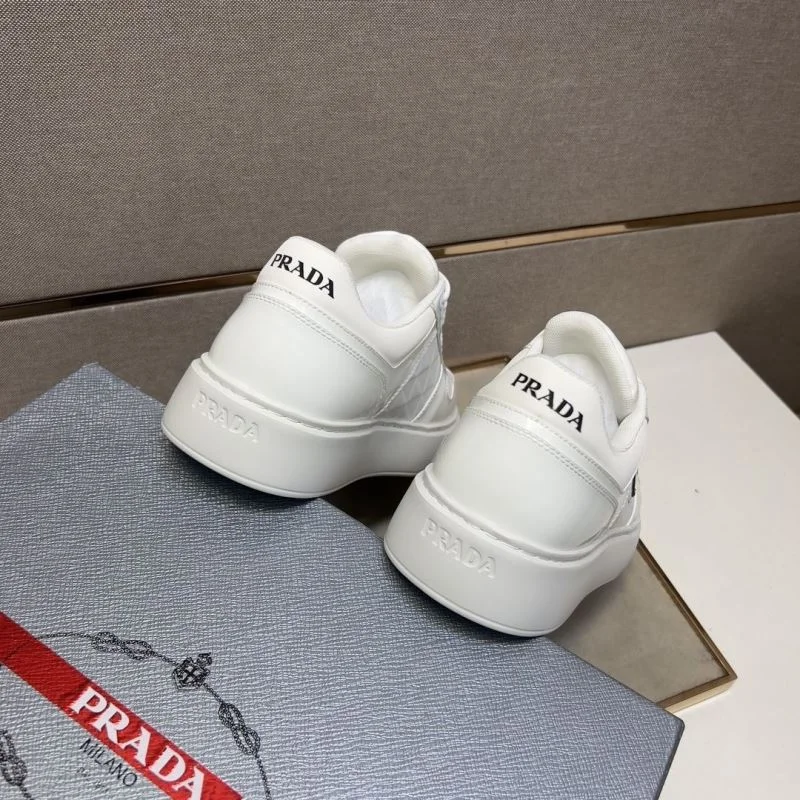 Prada Low Shoes Comfortable 35447