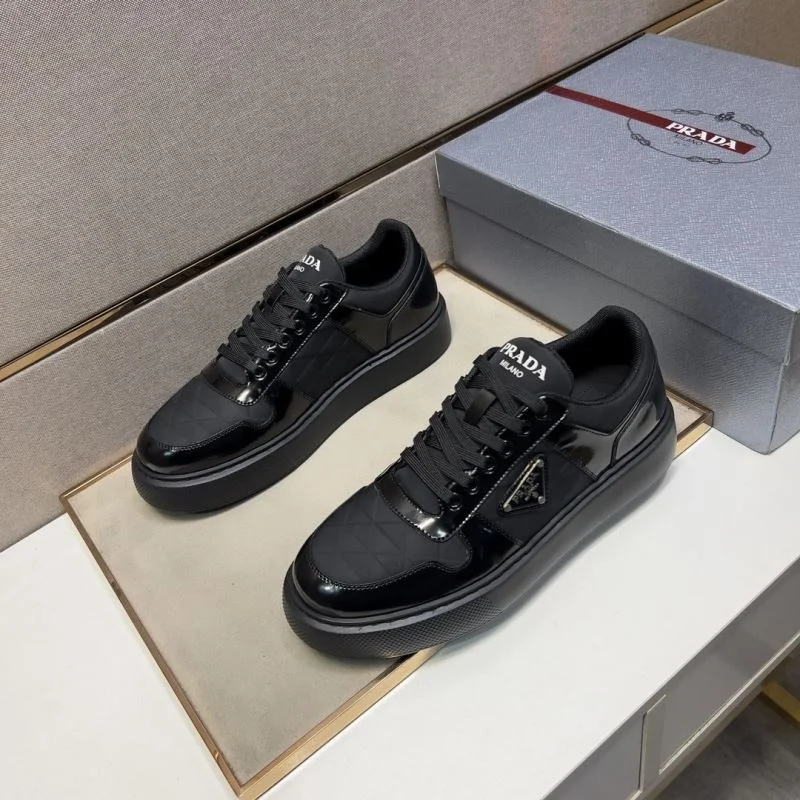 Original Prada Low Shoes 35432