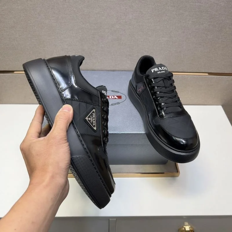 Original Prada Low Shoes 35432