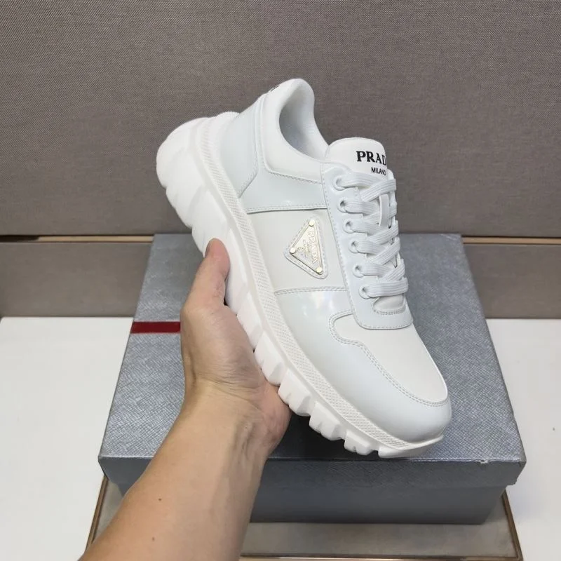 Unique Prada Low Shoes 35430