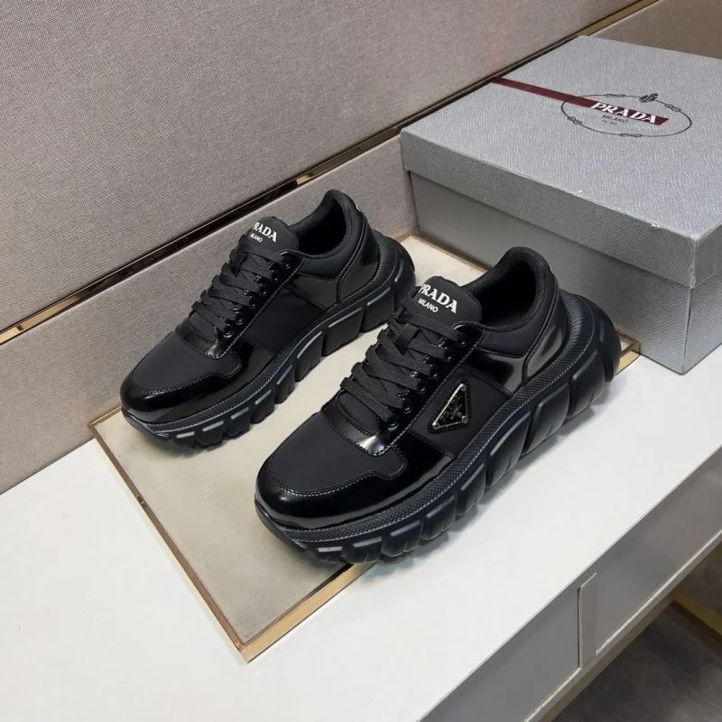 Durable Prada Low Shoes 35425